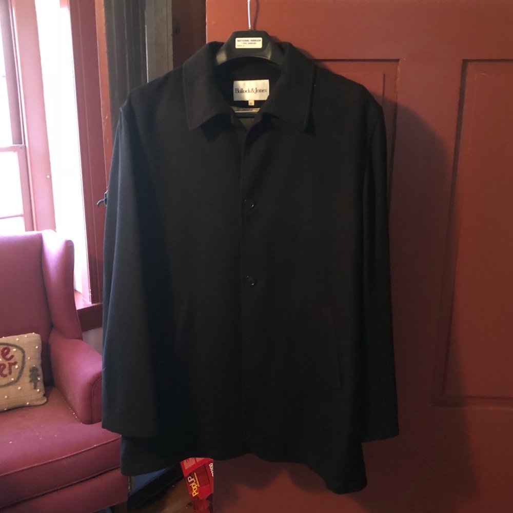 Bullock & Jones men’s navy blue coat